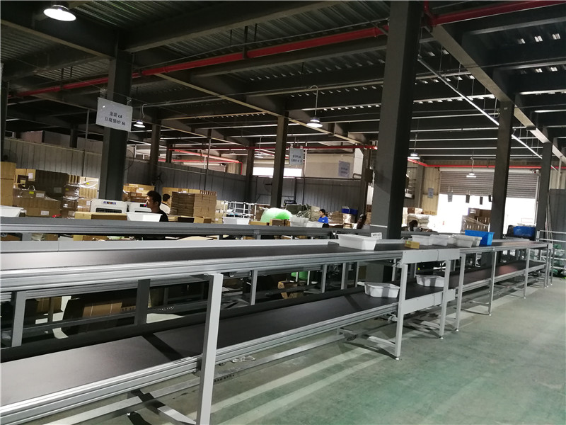 皮帶輸送機平時維護保養工作中,確保優良的運行特性 皮帶輸送機平時維護保養工作中,確保優良的運行特性